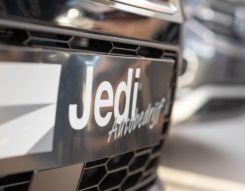 Showroom Autobedrijf Jedi beeld 2